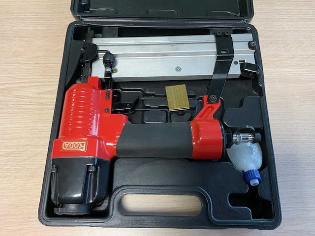 Roda 5040 pneumatische tacker - afbeelding 1 van  4