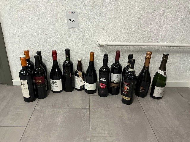 Rode en mousserende wijn (13x) - afbeelding 1 van  11