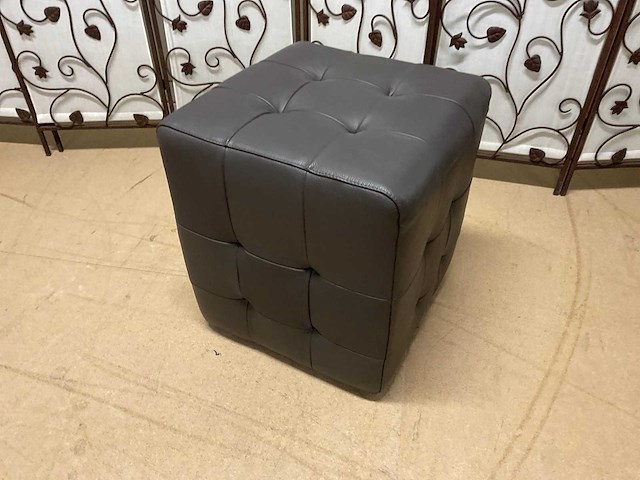 Rodu poef - afbeelding 6 van  9