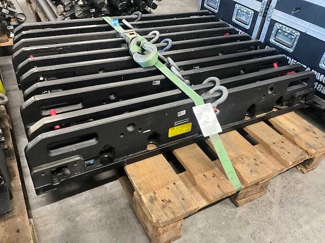 Roe t4 hanging bracket 1,2m (2-way) (10x) - afbeelding 1 van  4