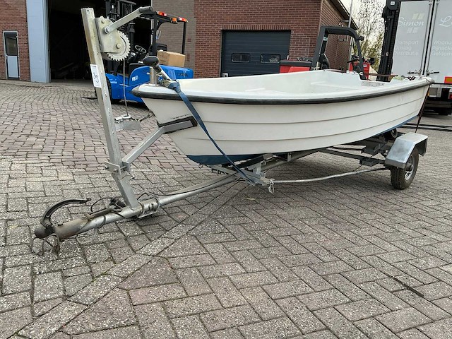 Roeiboot - afbeelding 1 van  15