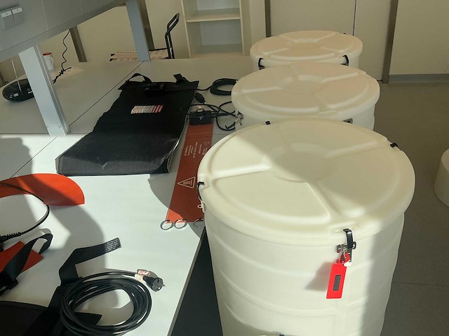 Roerveiligheid ring met deksel (5x) - afbeelding 1 van  7