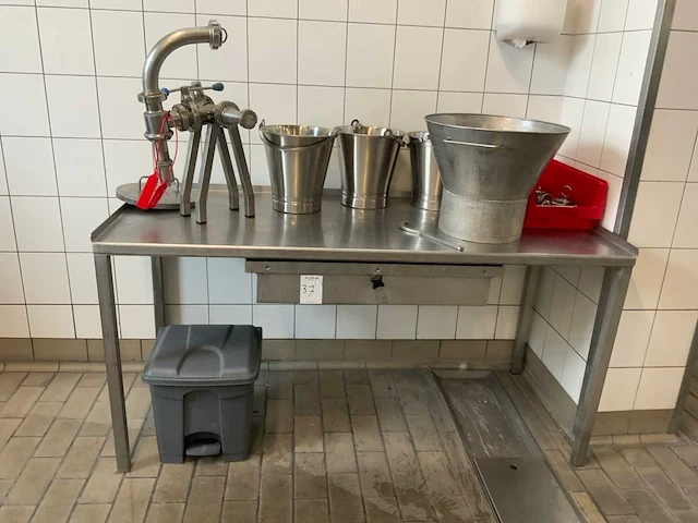 Roestvaststalen werkbank - afbeelding 1 van  5