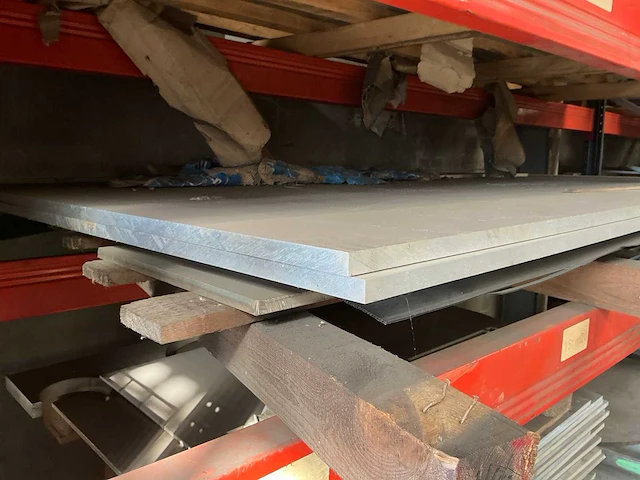 Roestvrijstaal / aluminium restant (c) - afbeelding 7 van  10