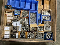 Roestvrijstaal bouten en moeren - afbeelding 1 van  5