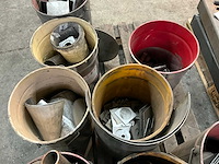 Roestvrijstaal + stalen reststukken - afbeelding 4 van  6