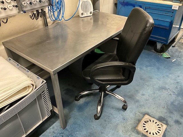 Roestvrijstalen bureau - afbeelding 3 van  3