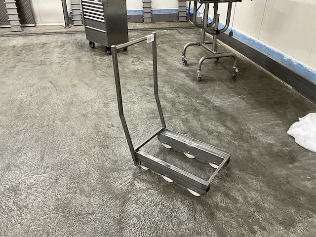 Roestvrijstalen transporttrolley - afbeelding 2 van  4