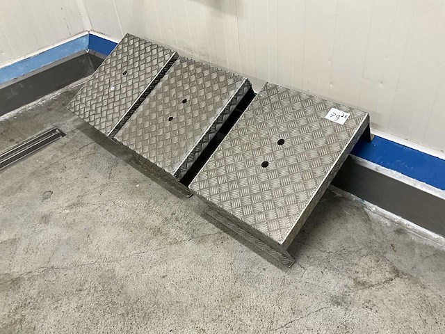 Roestvrijstalen werkplatform (3x) - afbeelding 1 van  2
