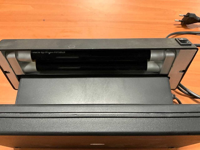 Roger elektronic md-1982v blacklite watermerktester - afbeelding 2 van  3