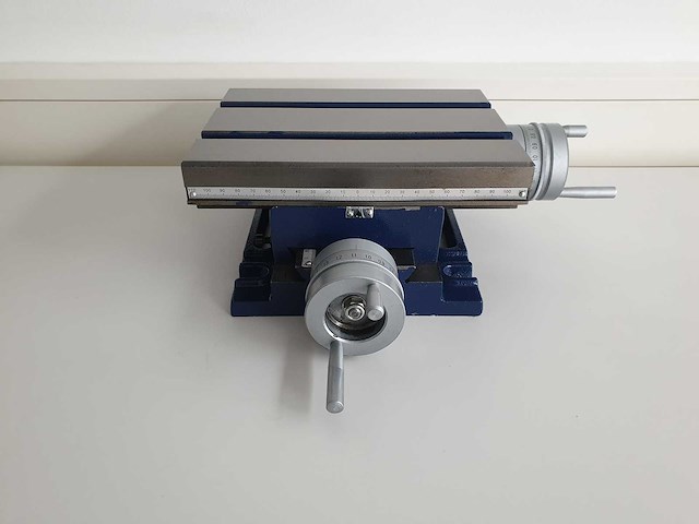 Rogi - 2024 - lct202 - t-gleuf opspantafel - afbeelding 1 van  6