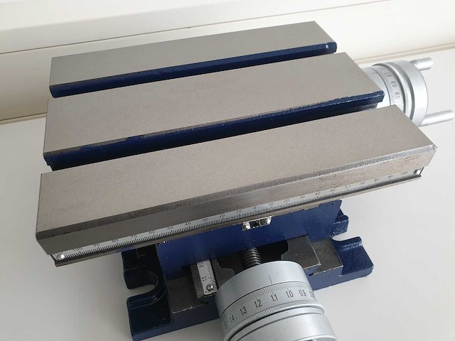 Rogi - 2024 - lct202 - t-gleuf opspantafel - afbeelding 5 van  6