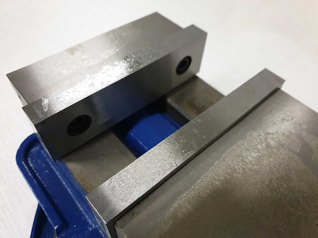 Rogi - 2024 - mvb150 - machineklem - afbeelding 2 van  3