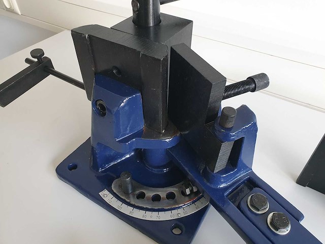 Rogi - 2024 - ub100 - universele buigmachine - afbeelding 5 van  9