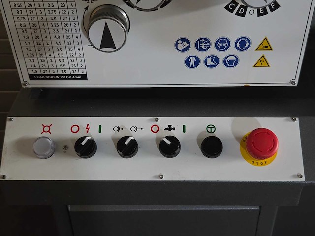 Rogi - 2025 - wm400x1000 - centerdraaibank - afbeelding 10 van  41