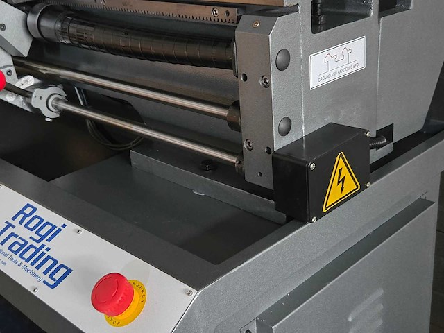 Rogi - 2025 - wm400x1000 - centerdraaibank - afbeelding 25 van  41