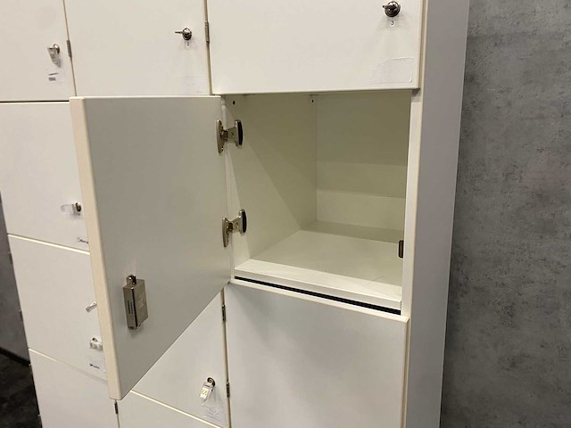 Rohde&grahl - 15 deurs lockerkast met sleutels - afbeelding 2 van  11