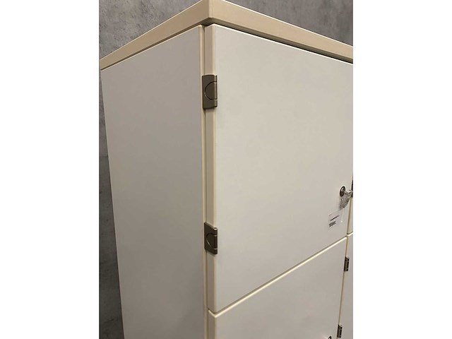 Rohde&grahl - 15 deurs lockerkast met sleutels - afbeelding 1 van  1