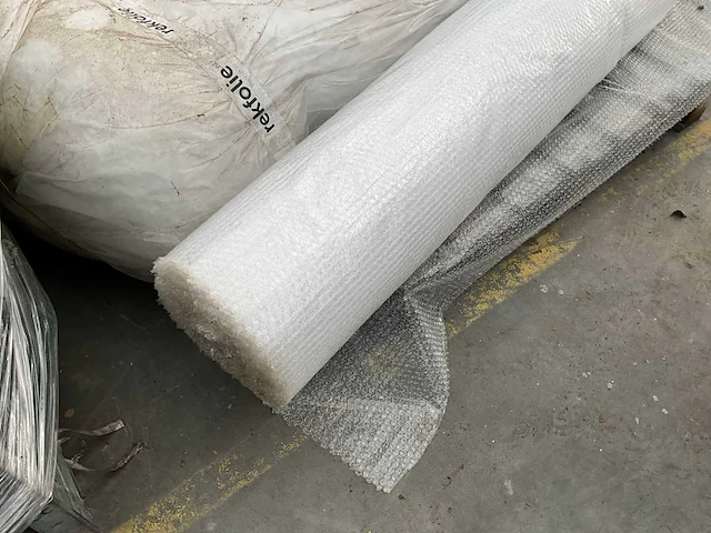 Rol bubbel plastic (2x) - afbeelding 2 van  3