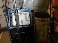 Rol container vol diverse items - afbeelding 5 van  9