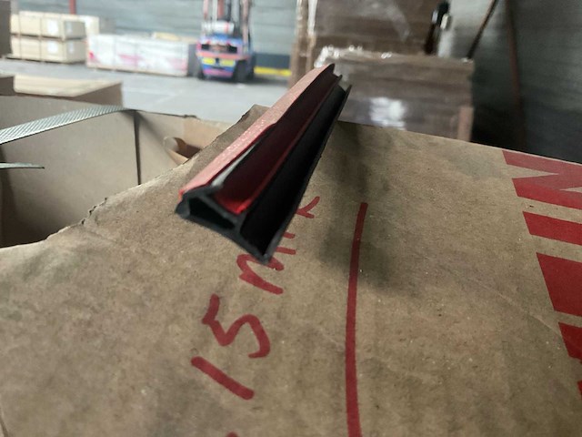 Rol deurafdichtings rubber (19x) - afbeelding 3 van  8