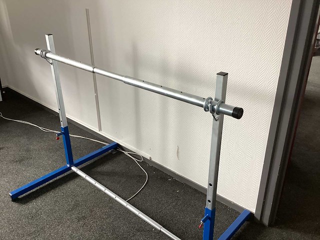 Rol dispenser voor verpakkingsmateriaal - afbeelding 2 van  3