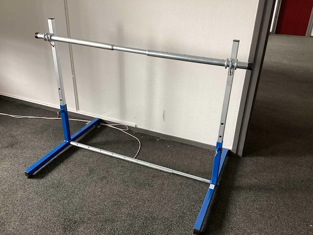 Rol dispenser voor verpakkingsmateriaal - afbeelding 1 van  6