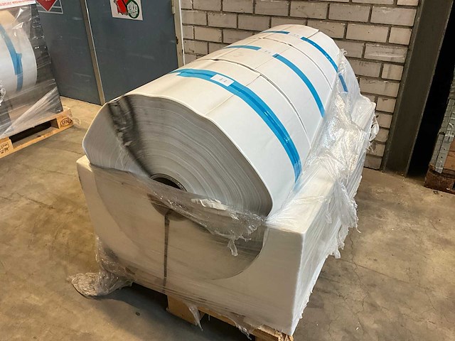 Rol isoltema zelfklevend bitumineus membraan (rol) (3x) - afbeelding 1 van  5