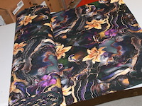 Rol stof 1 rol black gold flower 158 breed 180 gr 11 meter - afbeelding 4 van  5