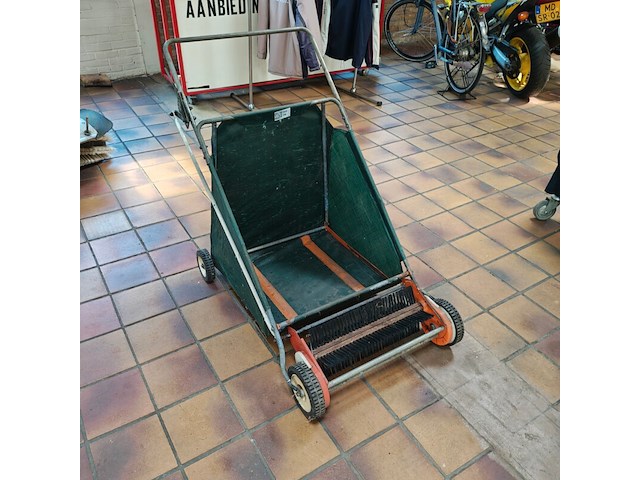 Rol veegmachine - afbeelding 1 van  3