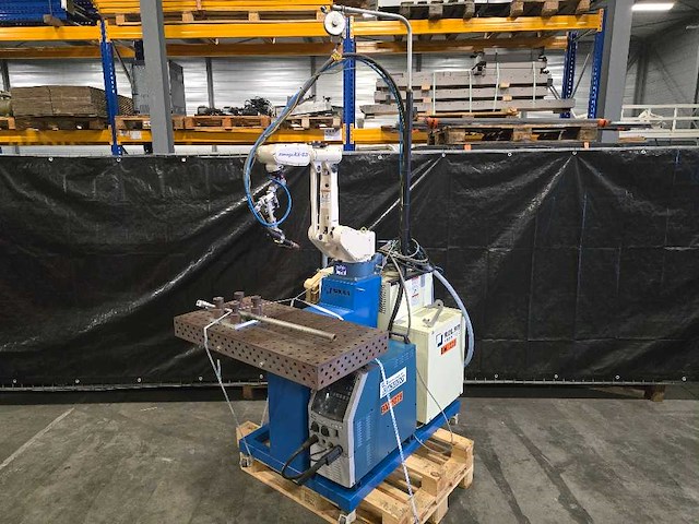 Rolan - 2010 - almega ax s3 - lasrobot - afbeelding 1 van  15