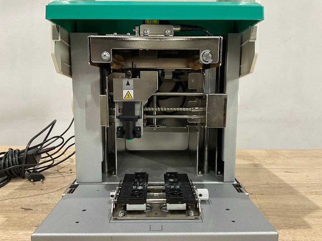 Roland - metaz mpx-95 - professionele graveermachine - afbeelding 9 van  13