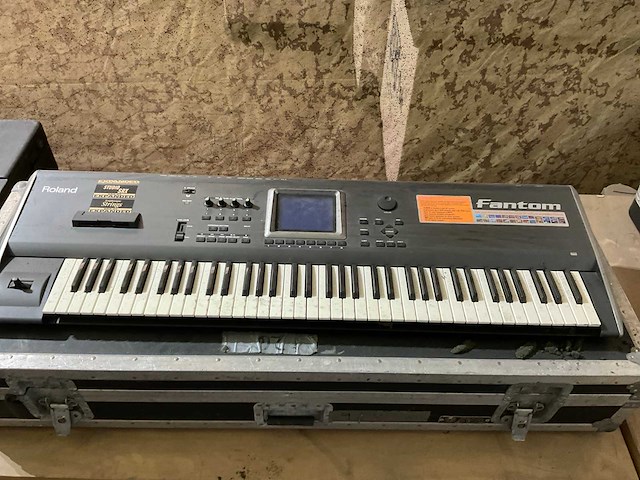 Roland fantom fa-76 synthesizer keyboard - afbeelding 3 van  8