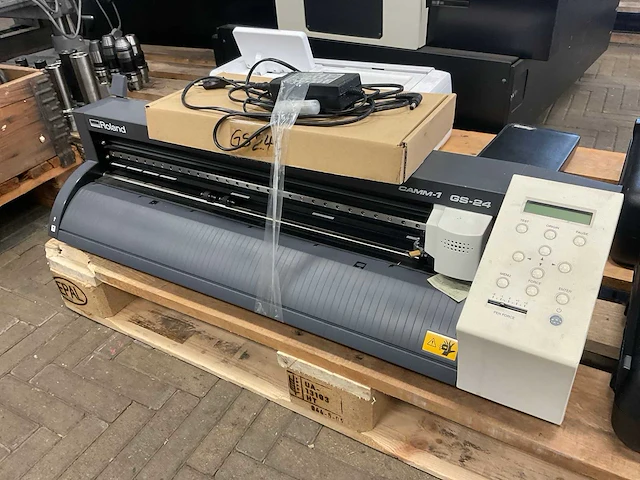 Roland gs-24 vinyl plotter - afbeelding 1 van  4