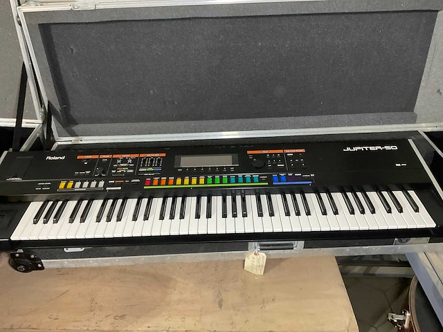 Roland jupiter-50 synthesizer keyboard - afbeelding 1 van  6