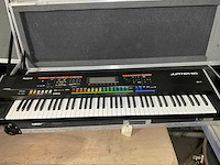 Roland jupiter-50 synthesizer keyboard - afbeelding 1 van  6