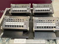 Roland m-48 live personal mixer (4x) - afbeelding 1 van  4