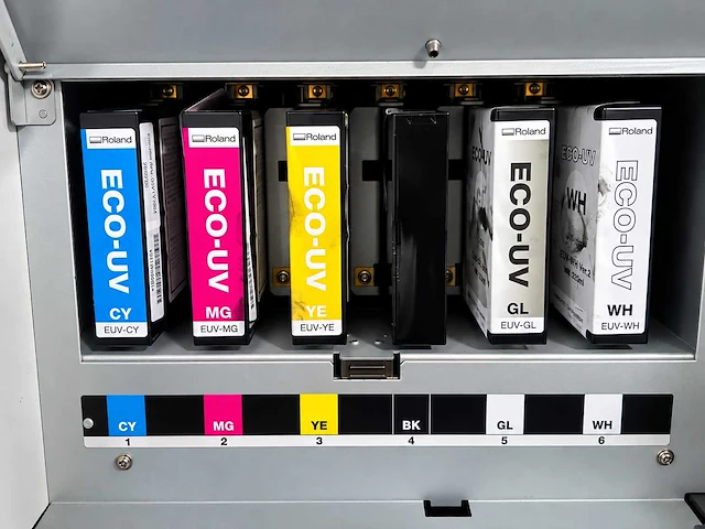 Roland versauv lef-12 professionele uv flatbed printer + bofa afzuiging + extra printkop - afbeelding 8 van  12