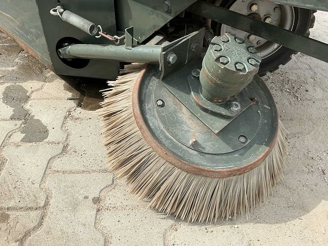 Rolba - 1988 - 828d - zelfrijdende veegmachine - afbeelding 3 van  27