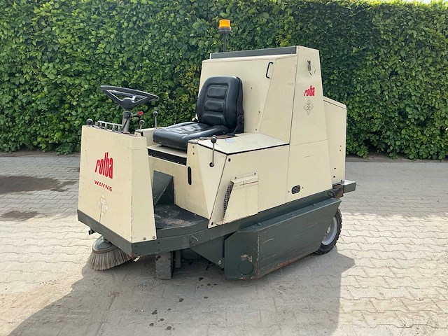 Rolba - 1988 - 828d - zelfrijdende veegmachine - afbeelding 1 van  27