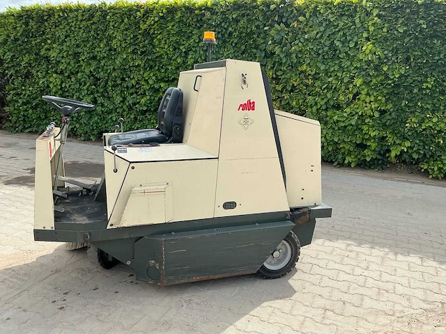 Rolba - 1988 - 828d - zelfrijdende veegmachine - afbeelding 21 van  27