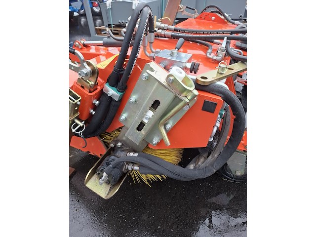 Rolbezem adler, bouwjaar 2018 - afbeelding 2 van  10