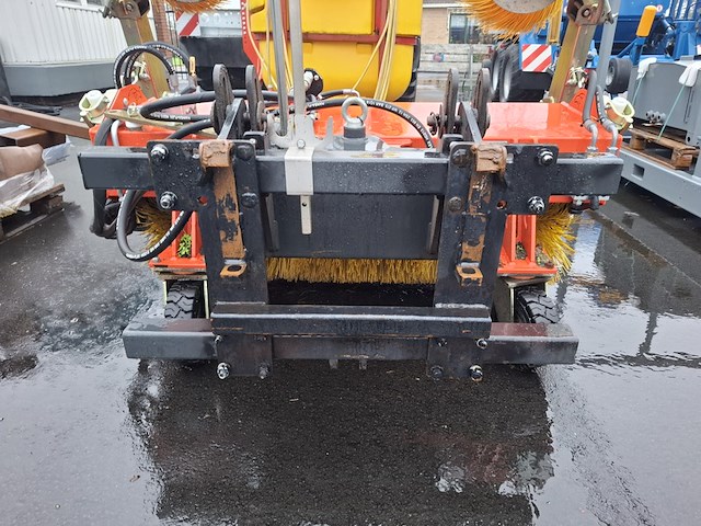 Rolbezem adler, bouwjaar 2018 - afbeelding 3 van  10