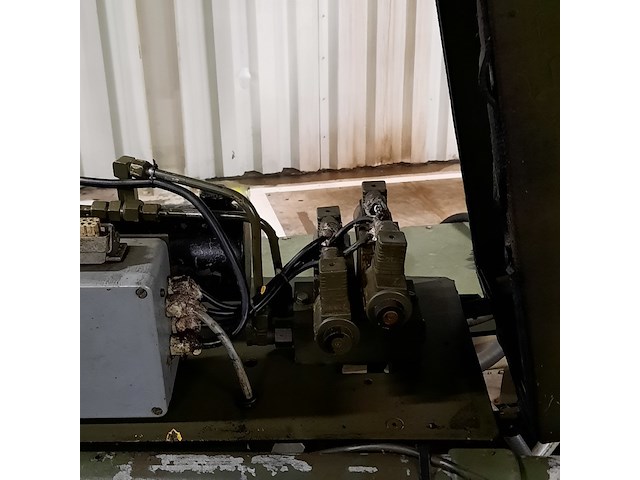 Rolbezem met tank en diverse onderdelen, nido, hf-25-ds, 1987 - afbeelding 2 van  20