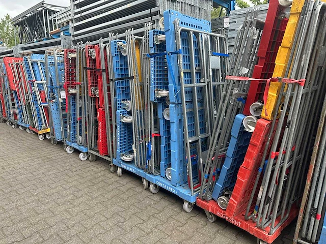 Rolcontainer (210x) - afbeelding 1 van  5