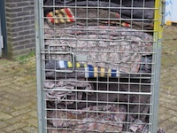Rolcontainer incl. inhoud bestaande uit verhuisdekens - afbeelding 3 van  7