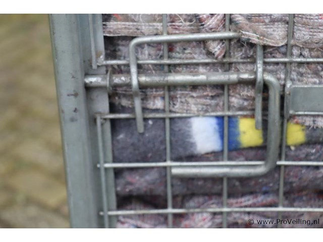 Rolcontainer incl. inhoud bestaande uit verhuisdekens - afbeelding 4 van  7