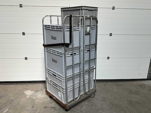 Rolcontainer met diverse kratten - afbeelding 4 van  4