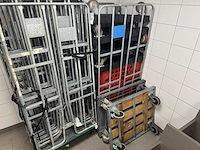 Rolcontainer met inhoud - afbeelding 2 van  4