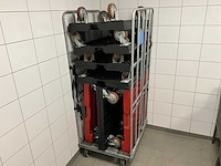 Rolcontainer met inhoud - afbeelding 4 van  4